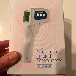 Non-contact ‎ Infrared Thermomet by Berrcom (new) (no contact)